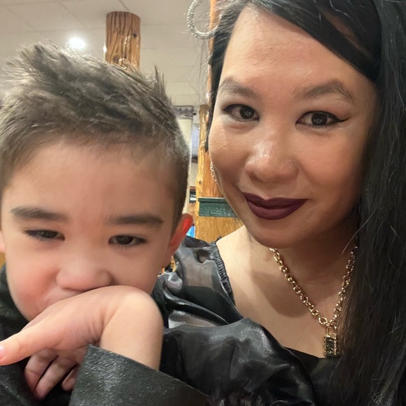 Meet your Posher, Glam On Demand - Picture 11 of 16